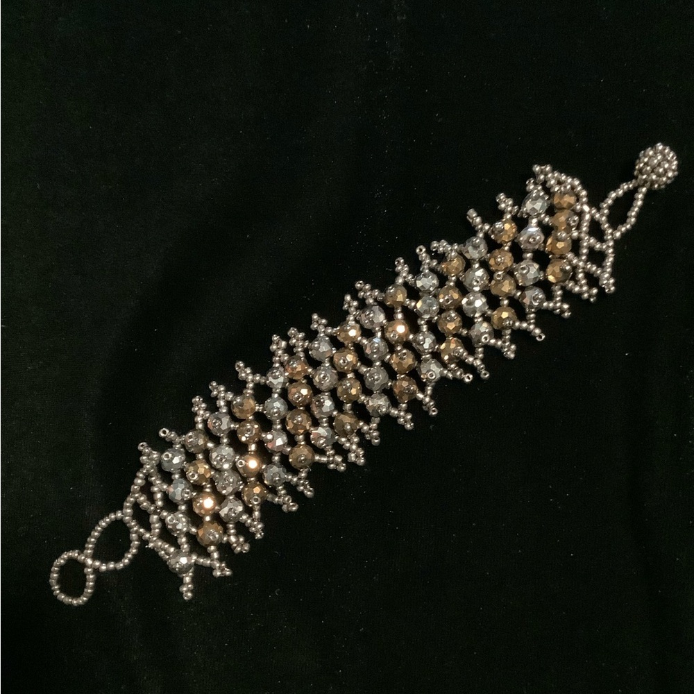 Vintage Beaded/Weave Bracelet Silver&Gold Super Cute!- Excel.Condition!